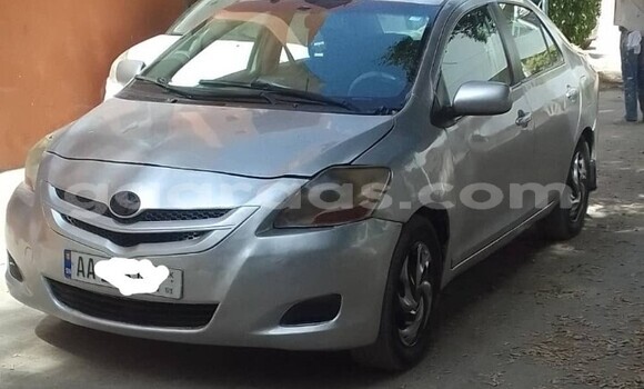 Buy Used Toyota Yaris Silver Car in Dakar in Dakar Buy Used Toyota Yaris Silver Car in Dakar in Dakar