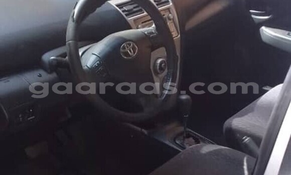 Buy Used Toyota Yaris Silver Car in Dakar in Dakar Buy Used Toyota Yaris Silver Car in Dakar in Dakar