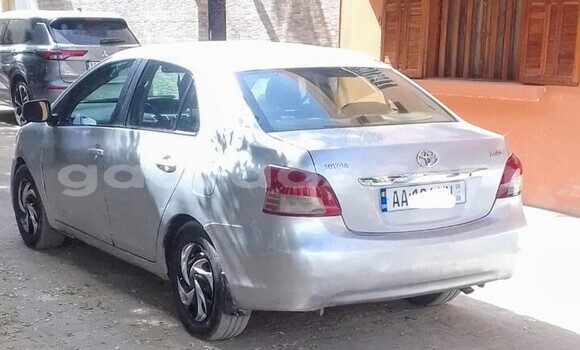 Buy Used Toyota Yaris Silver Car in Dakar in Dakar Buy Used Toyota Yaris Silver Car in Dakar in Dakar