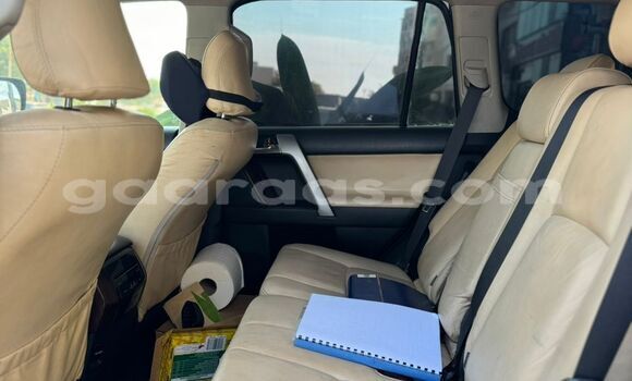 Dieundeu Imported Toyota Prado Silver Auto in Dakar in Dakar Dieundeu Imported Toyota Prado Silver Auto in Dakar in Dakar