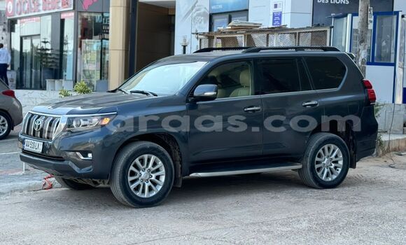 Dieundeu Imported Toyota Prado Silver Auto in Dakar in Dakar Dieundeu Imported Toyota Prado Silver Auto in Dakar in Dakar