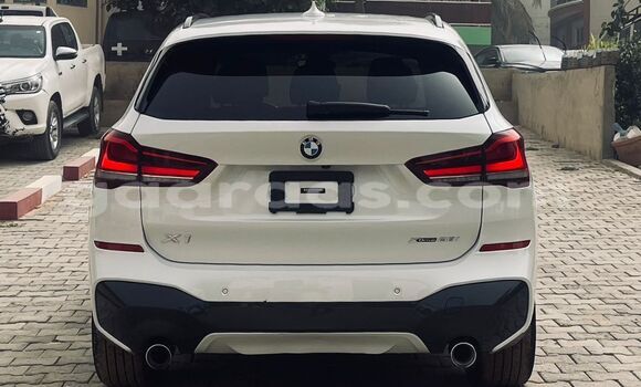 Acheter Import Voiture BMW X1 Blanc à Dakar, Dakar Acheter Import Voiture BMW X1 Blanc à Dakar, Dakar