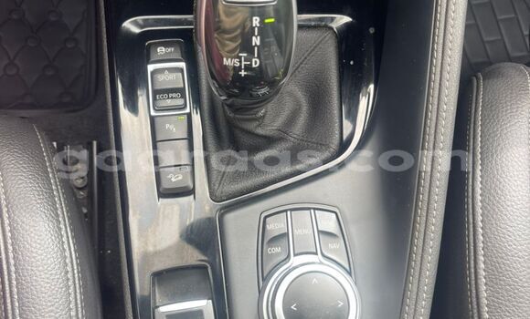 Acheter Import Voiture BMW X1 Blanc à Dakar, Dakar Acheter Import Voiture BMW X1 Blanc à Dakar, Dakar