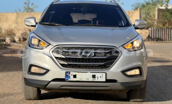 Buy Import Hyundai Tucson Silver Car in Dakar in Dakar