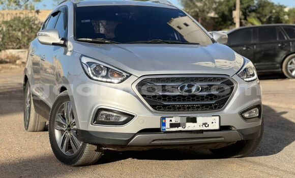 Buy Import Hyundai Tucson Silver Car in Dakar in Dakar Buy Import Hyundai Tucson Silver Car in Dakar in Dakar