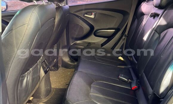 Buy Import Hyundai Tucson Silver Car in Dakar in Dakar Buy Import Hyundai Tucson Silver Car in Dakar in Dakar