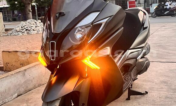 Acheter Import Moto Kymco Downtown Noir à Dakar, Dakar