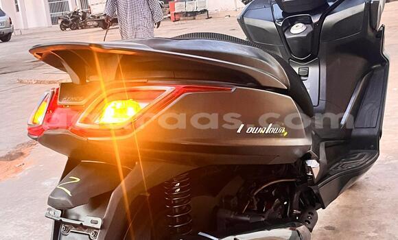 Acheter Import Moto Kymco Downtown Noir à Dakar, Dakar Acheter Import Moto Kymco Downtown Noir à Dakar, Dakar