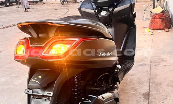 Acheter Import Moto Kymco Downtown Noir à Dakar, Dakar Acheter Import Moto Kymco Downtown Noir à Dakar, Dakar