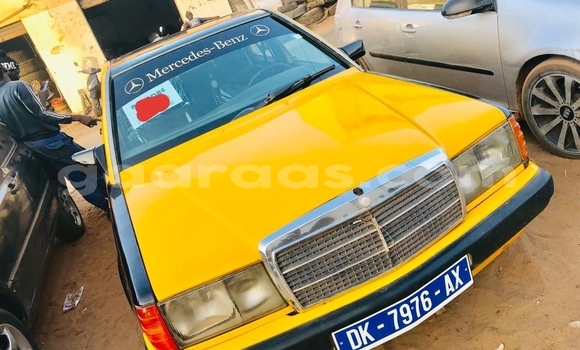 Dieundeu Occasion Mercedes‒Benz 190 Beige Auto in Dakar in Dakar Dieundeu Occasion Mercedes‒Benz 190 Beige Auto in Dakar in Dakar