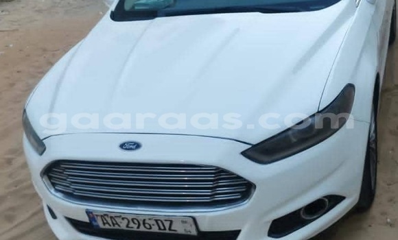 Buy Used Ford Fusion White Car in Dakar in Dakar