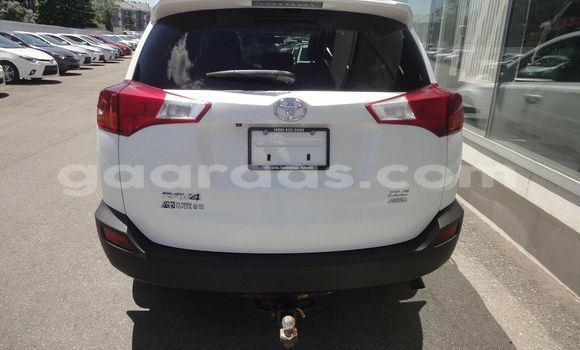 Acheter Occasion Voiture Toyota RAV4 Blanc à Dakar, Dakar Acheter Occasion Voiture Toyota RAV4 Blanc à Dakar, Dakar
