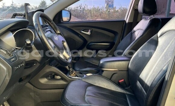 Dieundeu Occasion Hyundai Tucson Silver Auto in Dakar in Dakar Dieundeu Occasion Hyundai Tucson Silver Auto in Dakar in Dakar