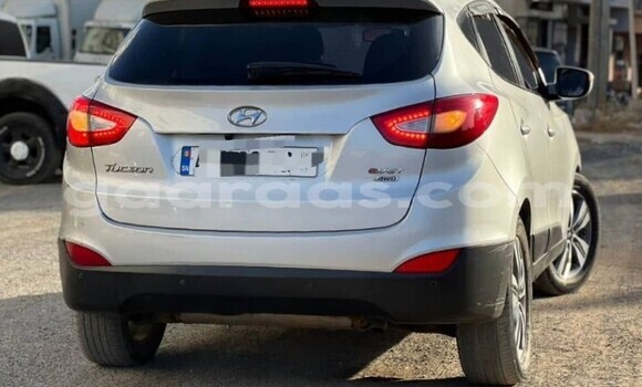 Dieundeu Occasion Hyundai Tucson Silver Auto in Dakar in Dakar Dieundeu Occasion Hyundai Tucson Silver Auto in Dakar in Dakar