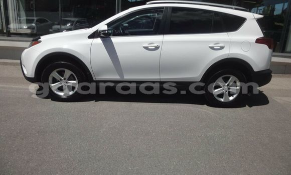 Acheter Occasion Voiture Toyota RAV4 Blanc à Dakar, Dakar Acheter Occasion Voiture Toyota RAV4 Blanc à Dakar, Dakar