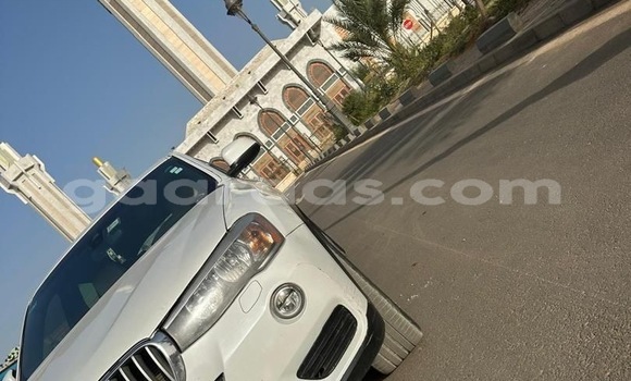 Buy Used BMW X4 White Car in Dakar in Dakar