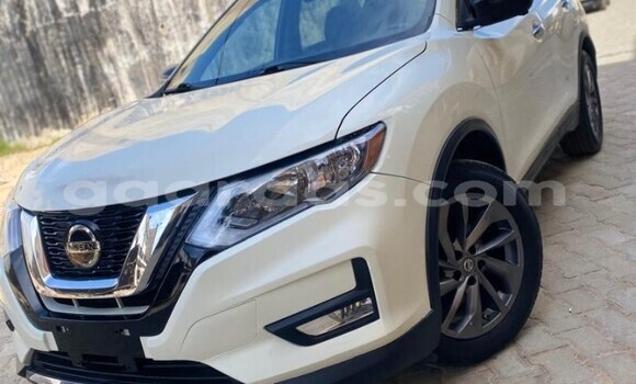 Acheter Occasion Voiture Nissan Rogue Blanc à Dakar, Dakar Acheter Occasion Voiture Nissan Rogue Blanc à Dakar, Dakar