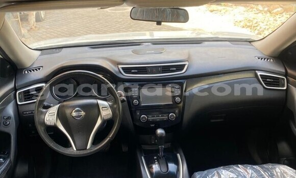 Acheter Occasion Voiture Nissan Rogue Blanc à Dakar, Dakar Acheter Occasion Voiture Nissan Rogue Blanc à Dakar, Dakar