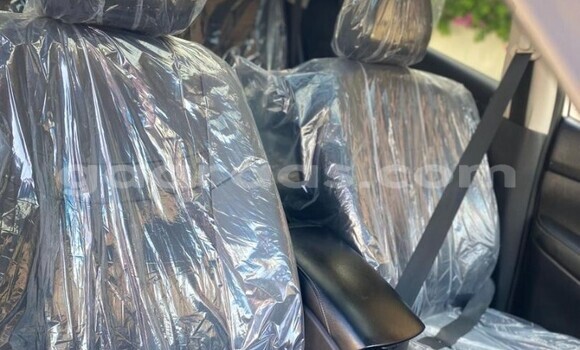 Acheter Occasion Voiture Nissan Rogue Blanc à Dakar, Dakar Acheter Occasion Voiture Nissan Rogue Blanc à Dakar, Dakar