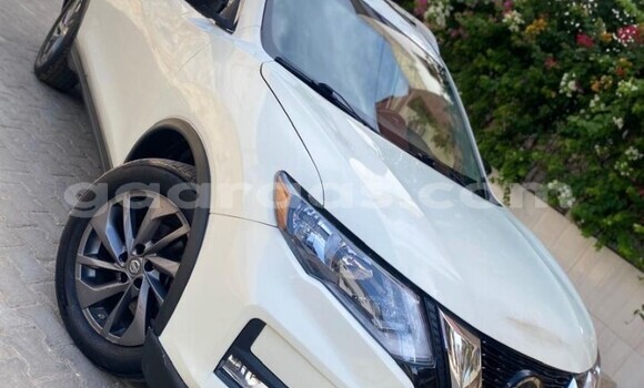 Acheter Occasion Voiture Nissan Rogue Blanc à Dakar, Dakar Acheter Occasion Voiture Nissan Rogue Blanc à Dakar, Dakar