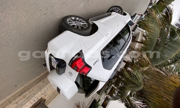 Acheter Occasion Voiture Toyota Prado Blanc à Dakar, Dakar Acheter Occasion Voiture Toyota Prado Blanc à Dakar, Dakar