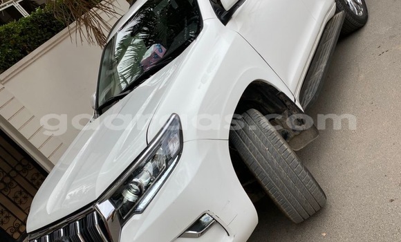 Acheter Occasion Voiture Toyota Prado Blanc à Dakar, Dakar Acheter Occasion Voiture Toyota Prado Blanc à Dakar, Dakar