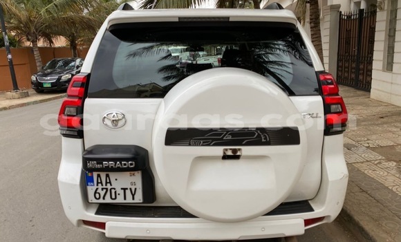Acheter Occasion Voiture Toyota Prado Blanc à Dakar, Dakar Acheter Occasion Voiture Toyota Prado Blanc à Dakar, Dakar
