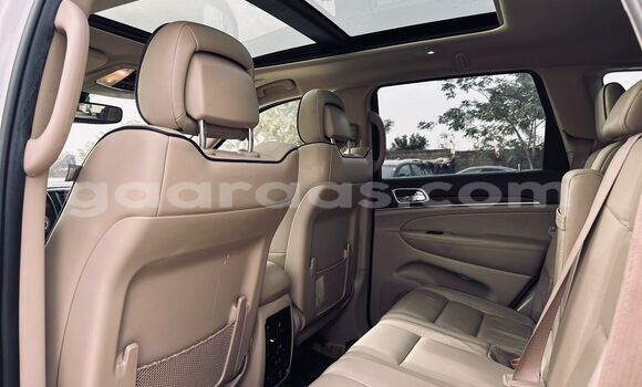 Buy Used Jeep Grand Cherokee White Car in Dakar in Dakar Buy Used Jeep Grand Cherokee White Car in Dakar in Dakar