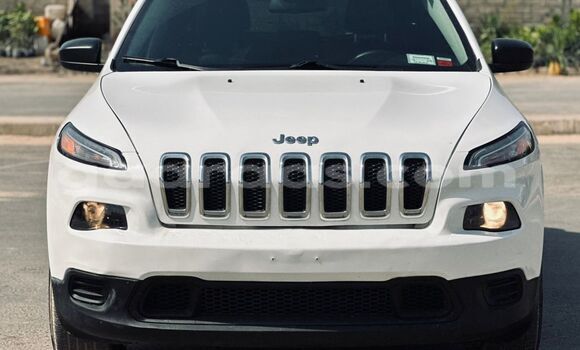 Buy Import Jeep Cherokee White Car in Dakar in Dakar