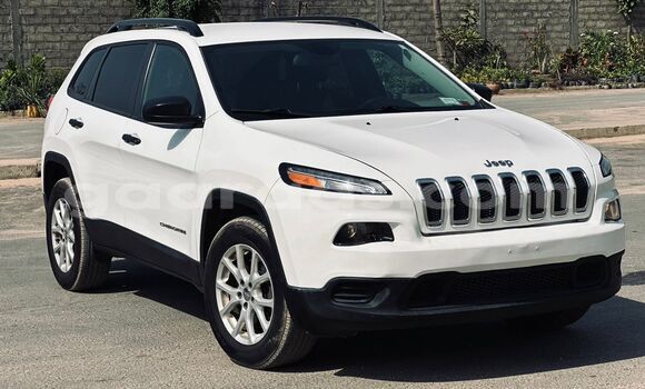 Buy Import Jeep Cherokee White Car in Dakar in Dakar Buy Import Jeep Cherokee White Car in Dakar in Dakar