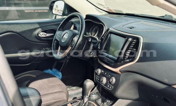 Dieundeu Imported Jeep Cherokee Black Auto in Dakar in Dakar Dieundeu Imported Jeep Cherokee Black Auto in Dakar in Dakar