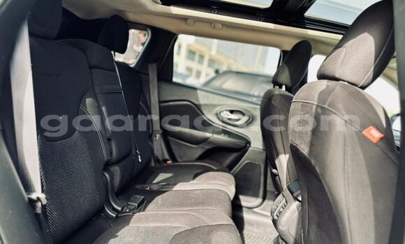 Dieundeu Imported Jeep Cherokee Black Auto in Dakar in Dakar Dieundeu Imported Jeep Cherokee Black Auto in Dakar in Dakar