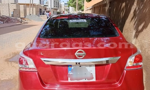 Acheter Occasion Voiture Nissan Altima Rouge à Rufisque, Dakar Acheter Occasion Voiture Nissan Altima Rouge à Rufisque, Dakar