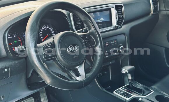 Buy Import Kia Sportage White Car in Dakar in Dakar Buy Import Kia Sportage White Car in Dakar in Dakar