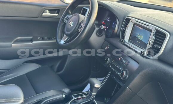 Buy Import Kia Sportage White Car in Dakar in Dakar Buy Import Kia Sportage White Car in Dakar in Dakar