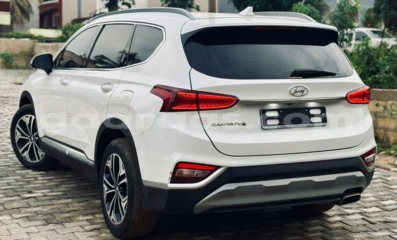Buy Import Hyundai Santa Fe White Car in Dakar in Dakar Buy Import Hyundai Santa Fe White Car in Dakar in Dakar