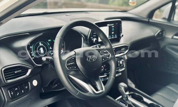 Buy Import Hyundai Santa Fe White Car in Dakar in Dakar Buy Import Hyundai Santa Fe White Car in Dakar in Dakar