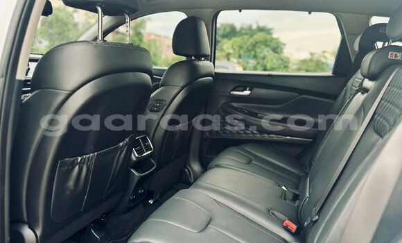 Buy Import Hyundai Santa Fe White Car in Dakar in Dakar Buy Import Hyundai Santa Fe White Car in Dakar in Dakar