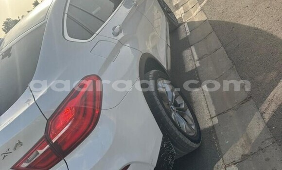 Acheter Occasion Voiture BMW X4 Blanc à Dakar, Dakar Acheter Occasion Voiture BMW X4 Blanc à Dakar, Dakar