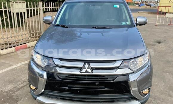 Buy Import Mitsubishi Outlander Silver Car in Dakar in Dakar Buy Import Mitsubishi Outlander Silver Car in Dakar in Dakar