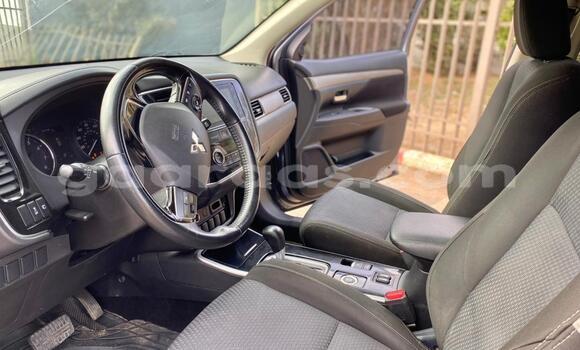 Buy Import Mitsubishi Outlander Silver Car in Dakar in Dakar Buy Import Mitsubishi Outlander Silver Car in Dakar in Dakar