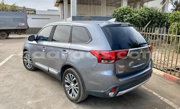 Buy Import Mitsubishi Outlander Silver Car in Dakar in Dakar Buy Import Mitsubishi Outlander Silver Car in Dakar in Dakar