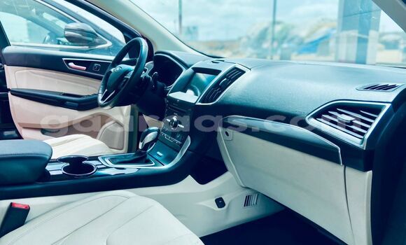 Acheter Import Voiture Ford Edge Rouge à Dakar, Dakar Acheter Import Voiture Ford Edge Rouge à Dakar, Dakar