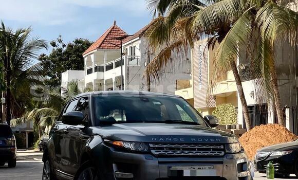 Buy Used Range Rover Evoque Gris métallisé Car in Dakar in Dakar Buy Used Range Rover Evoque Gris métallisé Car in Dakar in Dakar