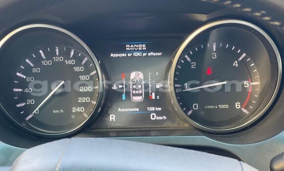 Buy Used Range Rover Evoque Gris métallisé Car in Dakar in Dakar Buy Used Range Rover Evoque Gris métallisé Car in Dakar in Dakar