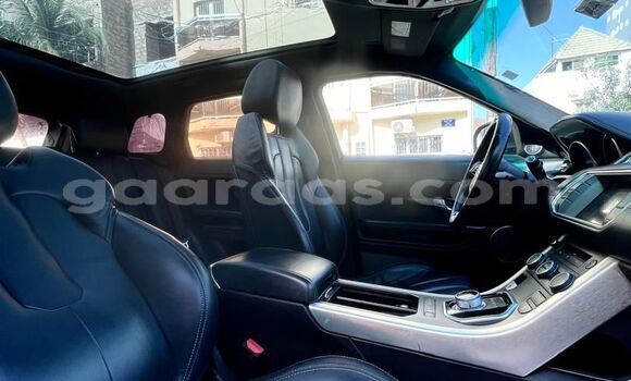 Buy Used Range Rover Evoque Gris métallisé Car in Dakar in Dakar Buy Used Range Rover Evoque Gris métallisé Car in Dakar in Dakar