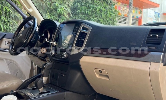 Acheter Occasion Voiture Mitsubishi Pajero Beige à Dakar, Dakar Acheter Occasion Voiture Mitsubishi Pajero Beige à Dakar, Dakar