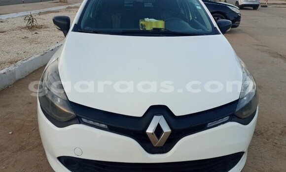 Acheter Occasion Voiture Renault Clio Blanc à Dakar, Dakar Acheter Occasion Voiture Renault Clio Blanc à Dakar, Dakar