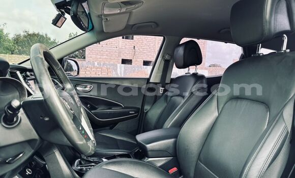 Buy Import Hyundai Santa Fe White Car in Dakar in Dakar Buy Import Hyundai Santa Fe White Car in Dakar in Dakar