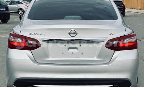 Buy Import Nissan Altima Silver Car in Dakar in Dakar Buy Import Nissan Altima Silver Car in Dakar in Dakar